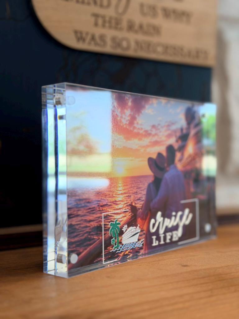 Cruise Life Acrylic Photo Frame: Vacation Memory Display